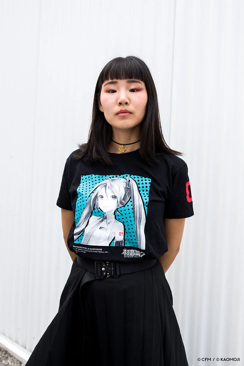 Miku 01 • T-shirt Black - Image 5